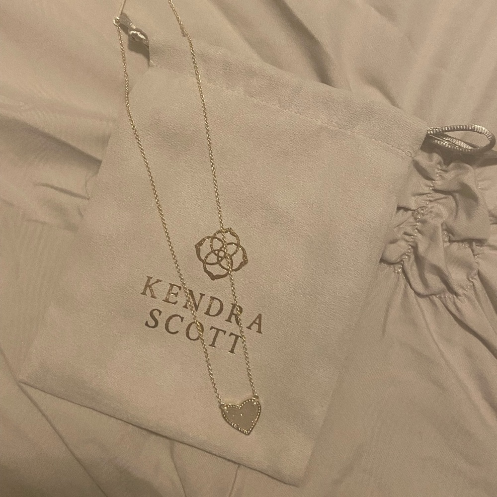 Brand New without tags Kendra Scott necklace